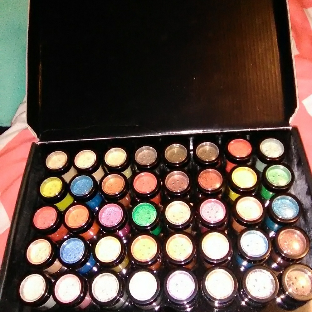 Shany 40pc glitter eyeshadow